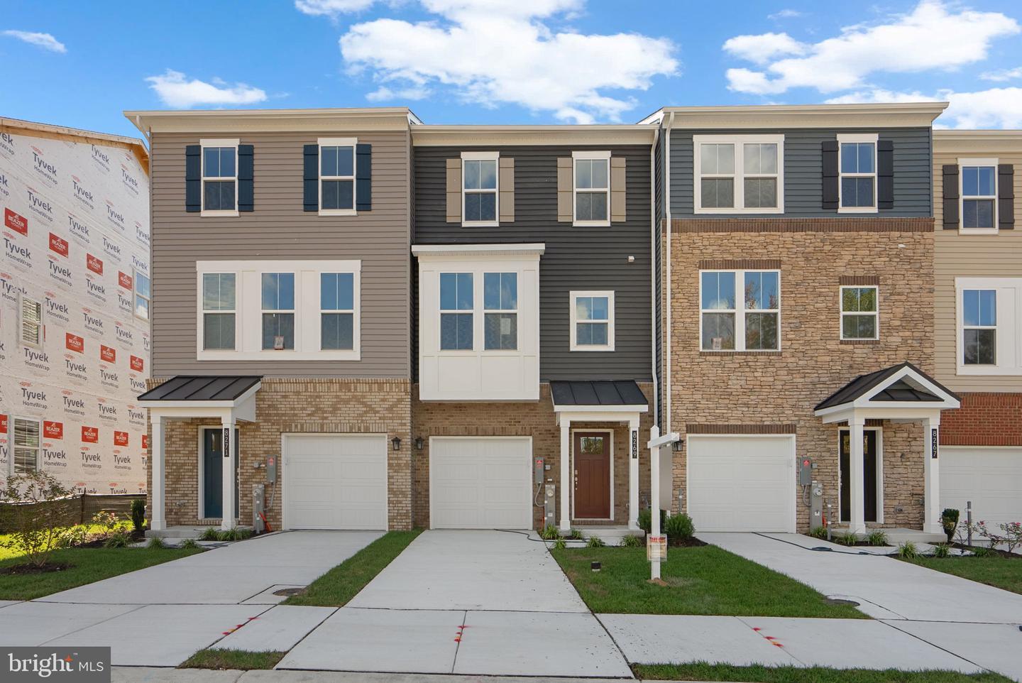 8269 Longford Rd Front